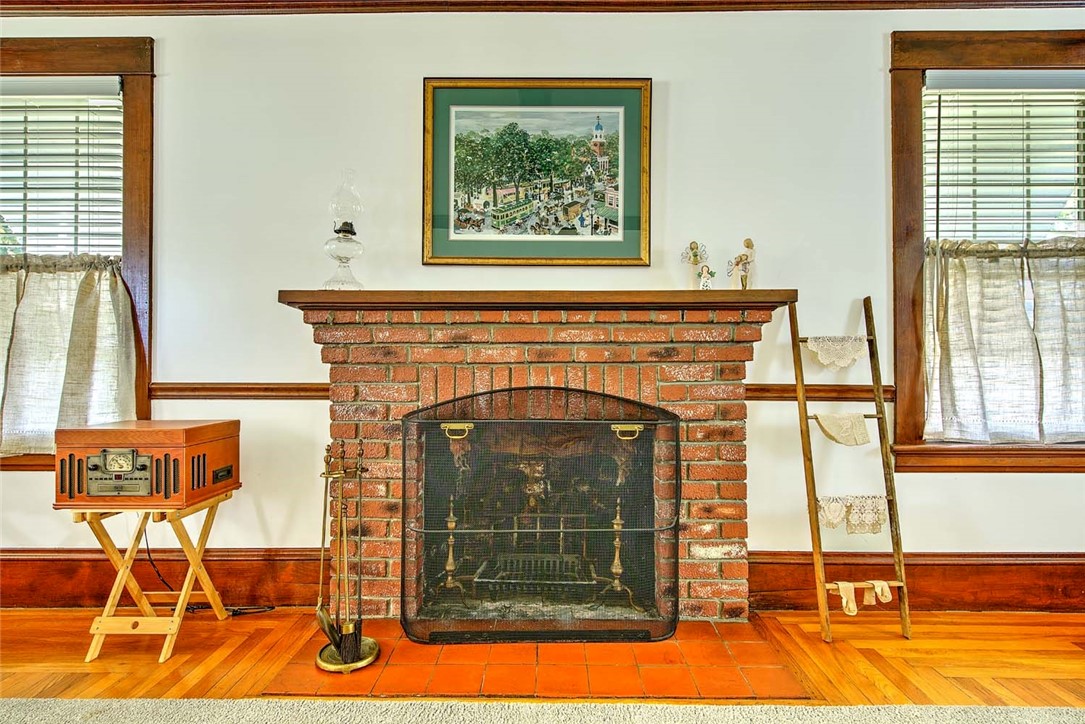 3383 West Shore Road Warwick, RI 02886 - Photo 9 of 46