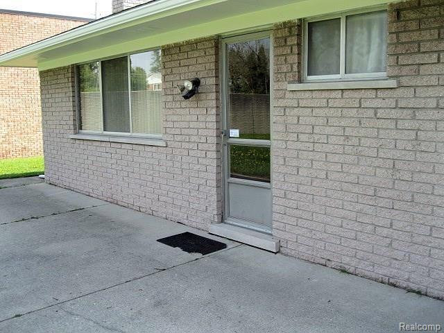 35425 Garfield Road Clinton Township, MI 48035 - Photo 30 of 35 Garfield 35425 033.jpg