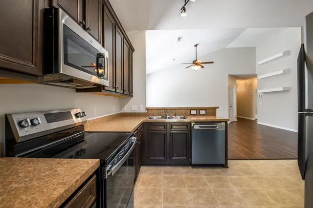 $2,200 | 225 Mazyck Greens Court, Goose Creek, SC 29445