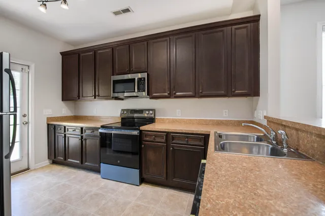 $2,200 | 225 Mazyck Greens Court, Goose Creek, SC 29445