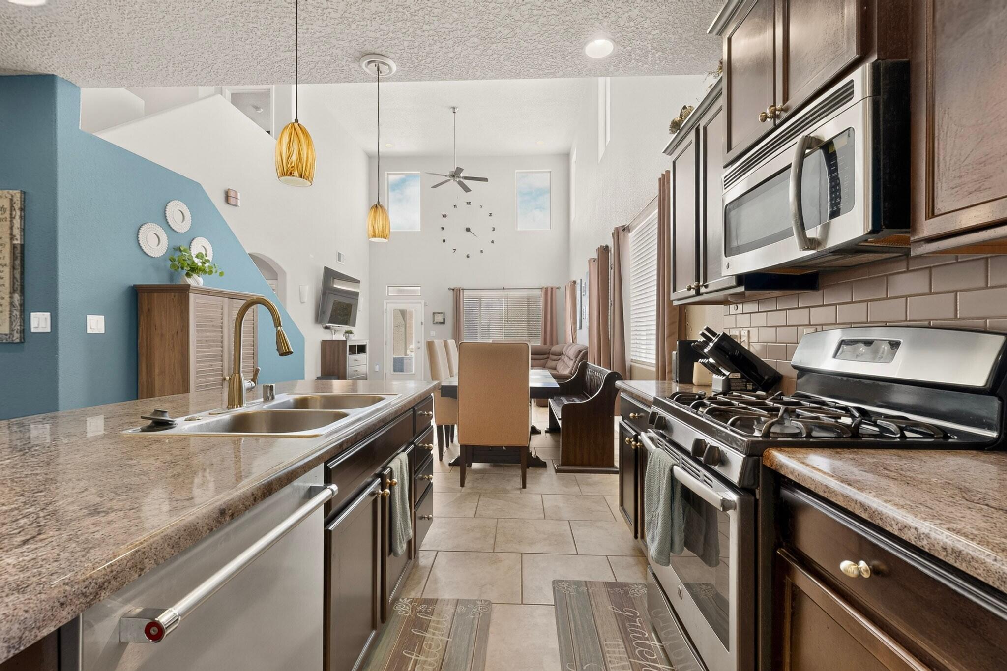 229 Landing Trail Rio Rancho, NM 87124 - Photo 13 of 47 Gallery Image 13