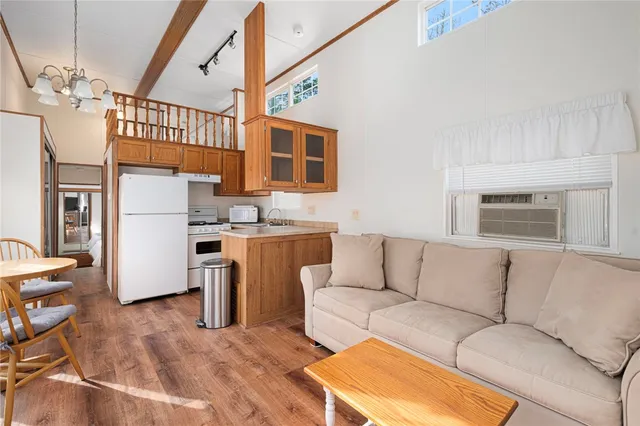 $160,000 | 443 Dyer Avenue, Cranston, RI 02920