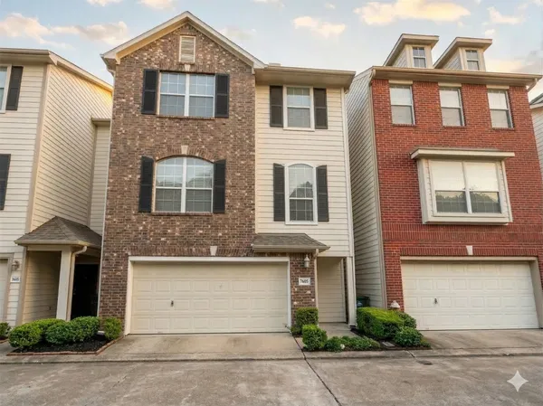$2,700 | 3410 Skyline Village Drive, Houston, TX 77057