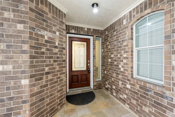 $2,700 | 3410 Skyline Village Drive, Houston, TX 77057