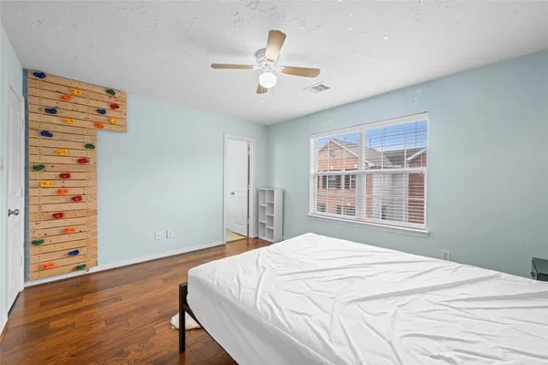 $2,700 | 3410 Skyline Village Drive, Houston, TX 77057