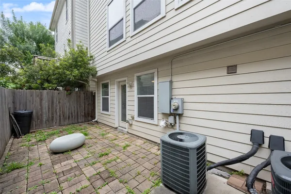 $2,700 | 3410 Skyline Village Drive, Houston, TX 77057