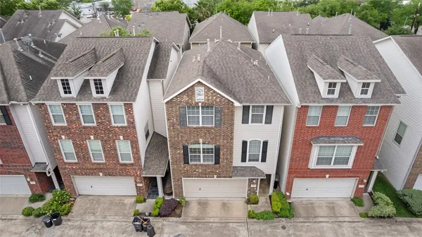 $2,700 | 3410 Skyline Village Drive, Houston, TX 77057