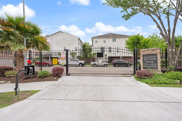 $2,700 | 3410 Skyline Village Drive, Houston, TX 77057