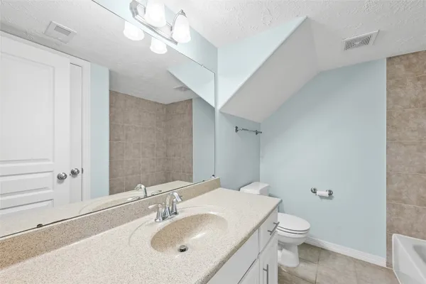 $2,700 | 3410 Skyline Village Drive, Houston, TX 77057