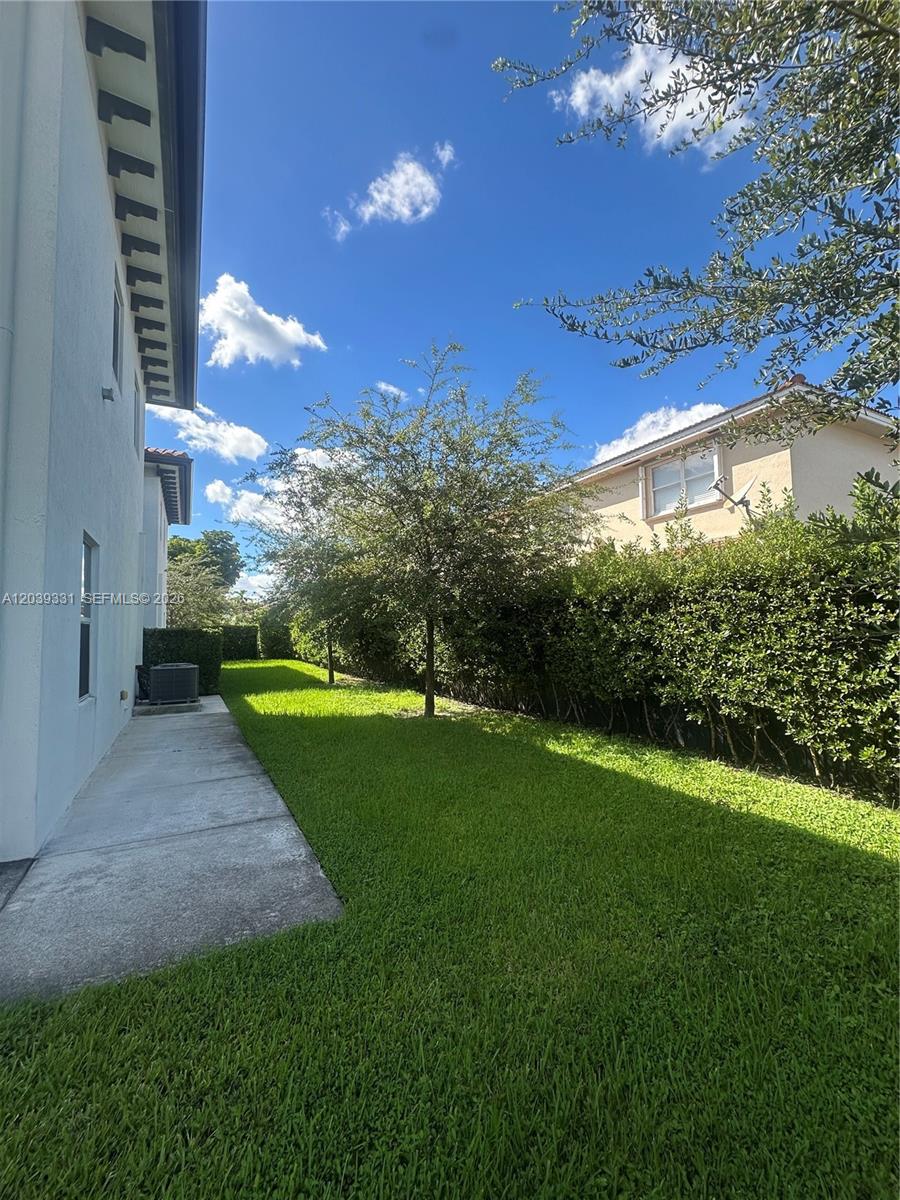 6410 Southwest 139th Avenue Road, Unit 203 Miami, FL 33175 - Photo 3 of 11