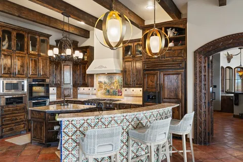$3,649,000 | 104 Angel Light Drive, Spicewood, TX 78669
