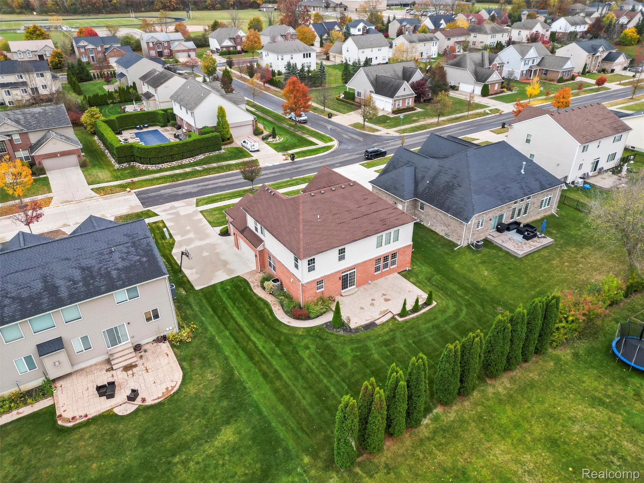 3191 Wren Lane Rochester, MI 48309 - Photo 42 of 63 Aerial perspective of suburban area