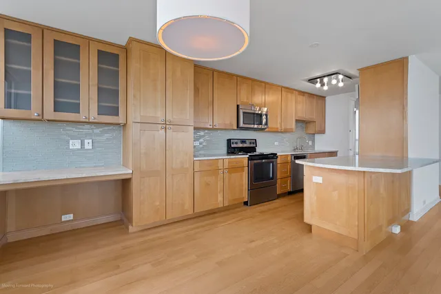 $399,000 | 4800 South Chicago Beach Drive, Unit 100102, Chicago, IL 60615