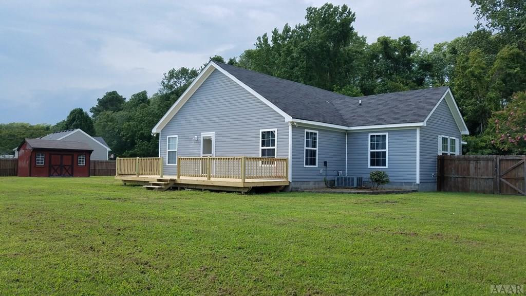 1042 Scott Road Elizabeth City, NC 27909 - Photo 17 of 19 Large Backyard