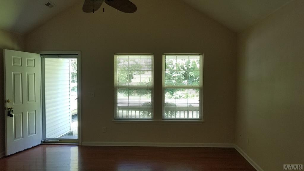 1042 Scott Road Elizabeth City, NC 27909 - Photo 3 of 19 Open feel with the cathedral ceilings
