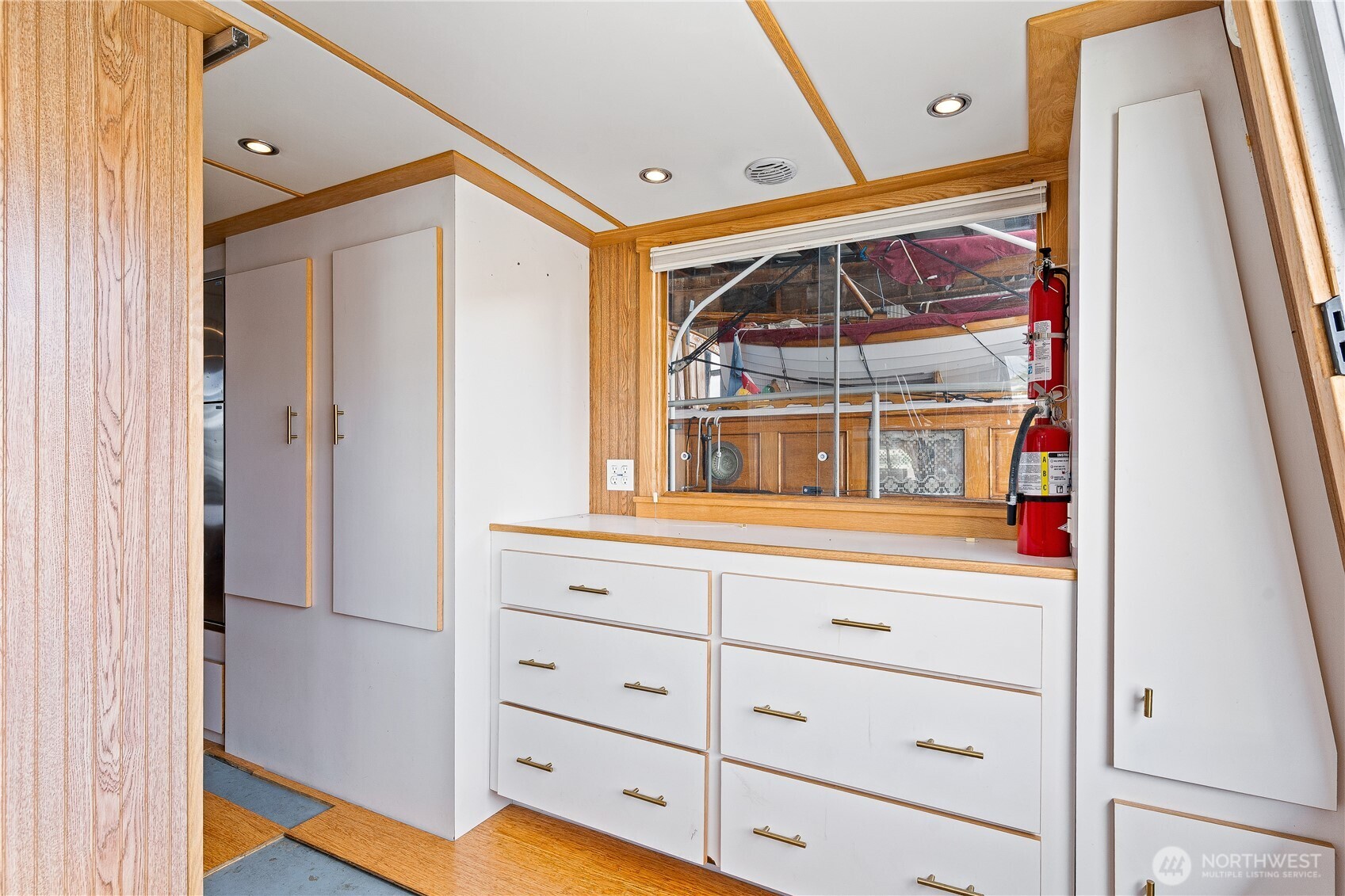 2401 North Northlake Way Seattle, WA 98103 - Photo 11 of 32 a view of front door