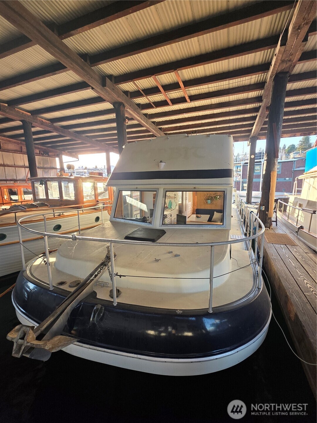 2401 North Northlake Way Seattle, WA 98103 - Photo 11 of 25