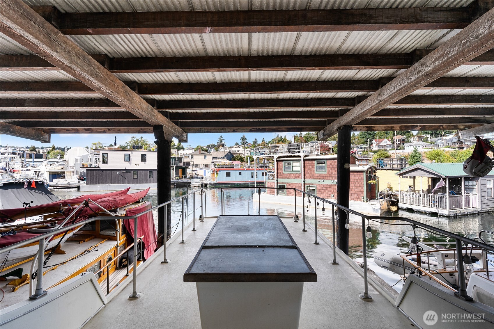 2401 North Northlake Way Seattle, WA 98103 - Photo 14 of 25