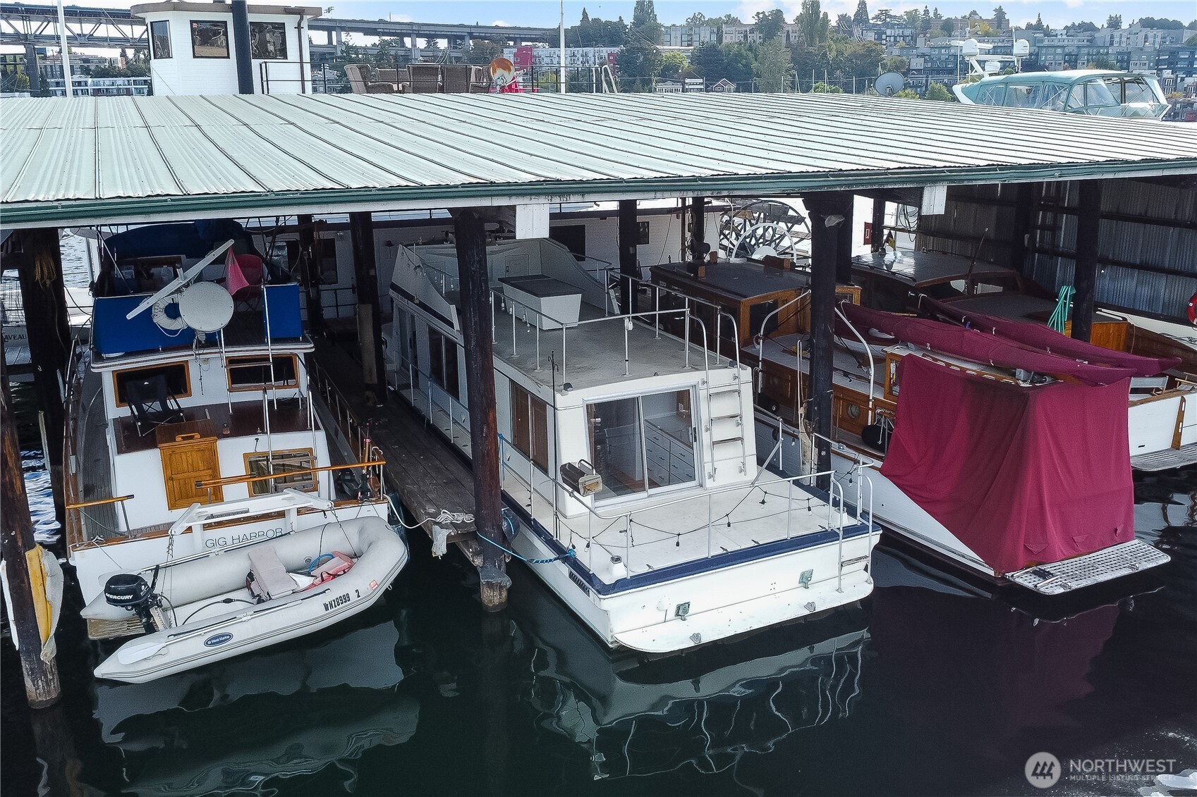 2401 North Northlake Way Seattle, WA 98103 - Photo 19 of 25