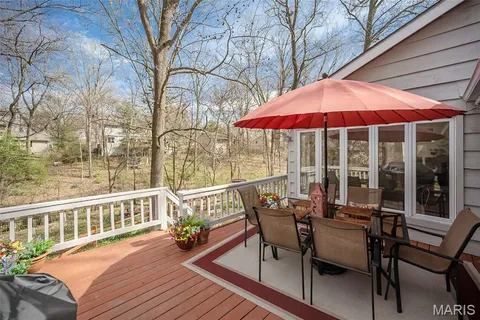 $389,900 | 812 Paquerette Court, Manchester, MO 63021