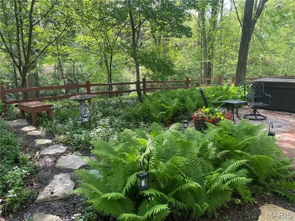 $389,900 | 812 Paquerette Court, Manchester, MO 63021