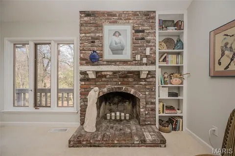 $389,900 | 812 Paquerette Court, Manchester, MO 63021