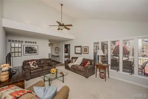 $389,900 | 812 Paquerette Court, Manchester, MO 63021