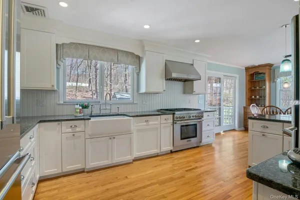 $939,000 | 31 Orchard Road, Briarcliff Manor, NY 10510