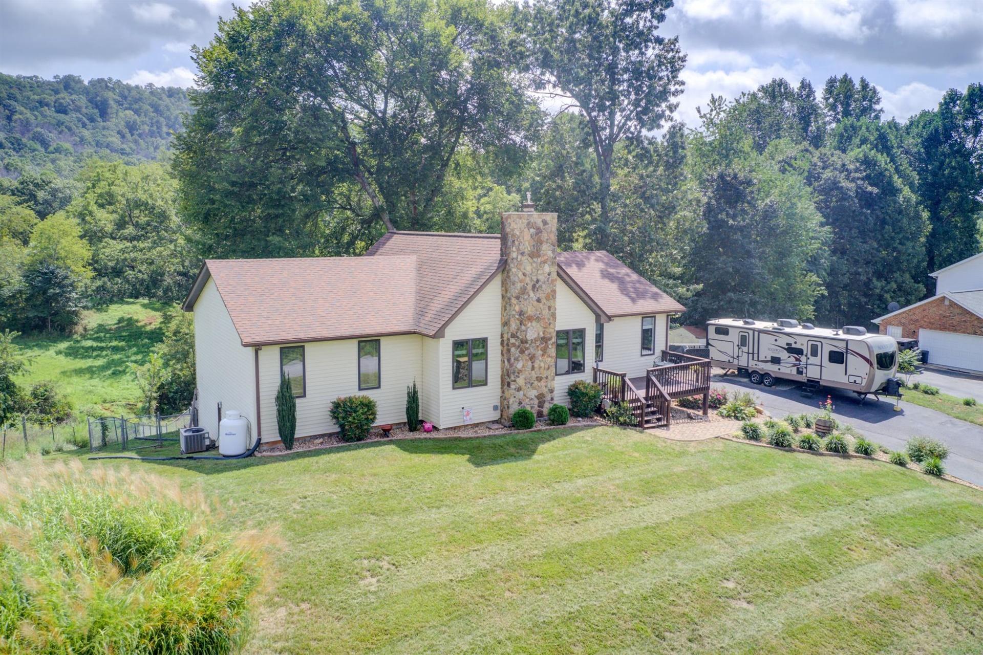 3480 Saunders Road Vinton, VA 24179 - Photo 1 of 40 02-090220200002