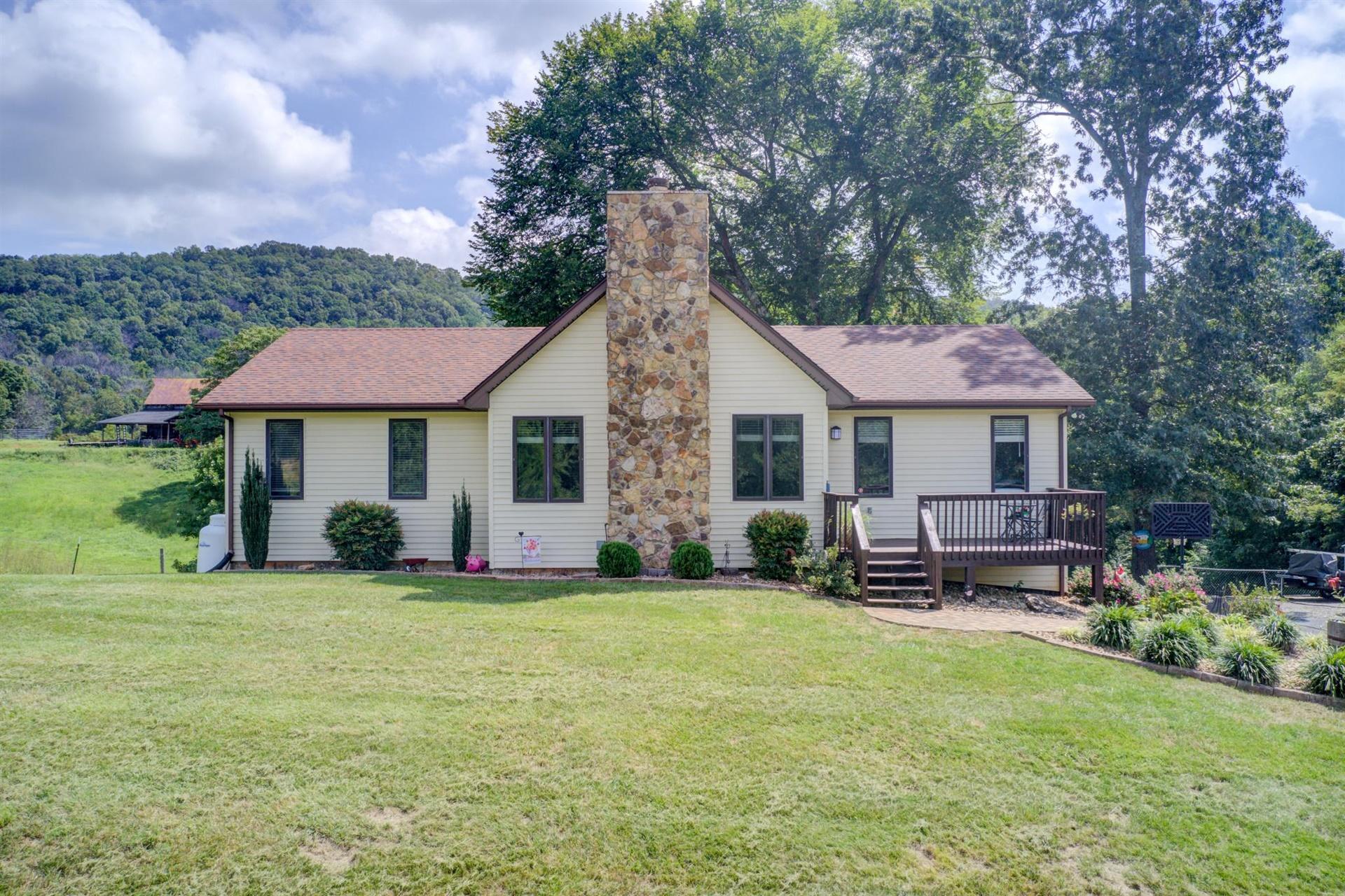 3480 Saunders Road Vinton, VA 24179 - Photo 2 of 40 01-090220200001