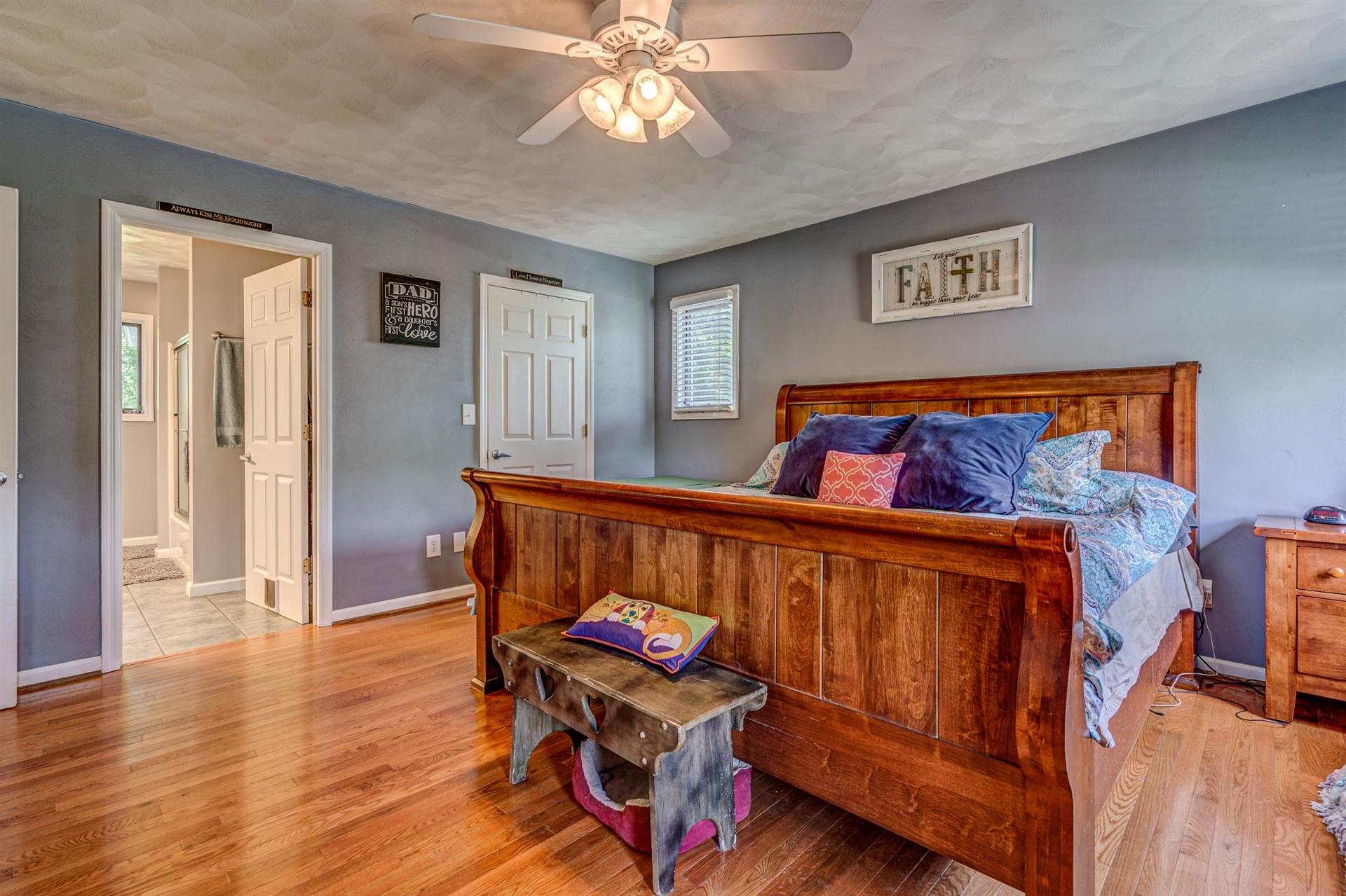 3480 Saunders Road Vinton, VA 24179 - Photo 17 of 40 15-Saunders Rd 011