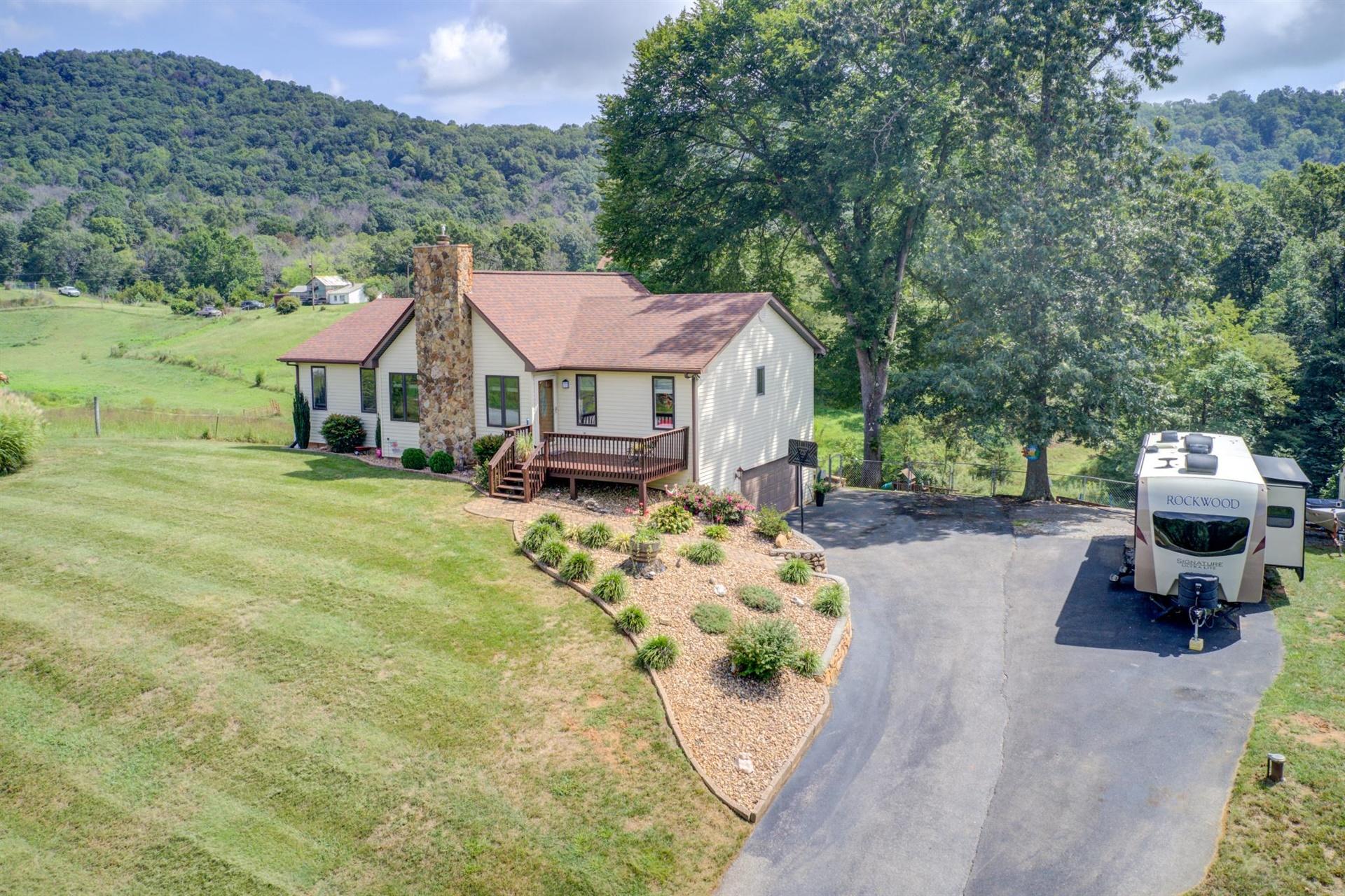 3480 Saunders Road Vinton, VA 24179 - Photo 3 of 40 03-090220200003
