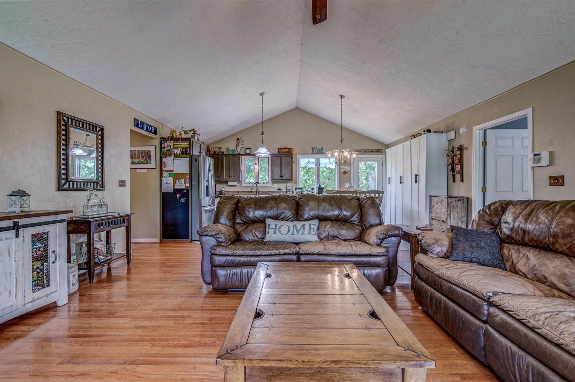3480 Saunders Road Vinton, VA 24179 - Photo 8 of 40 06-Saunders Rd 002