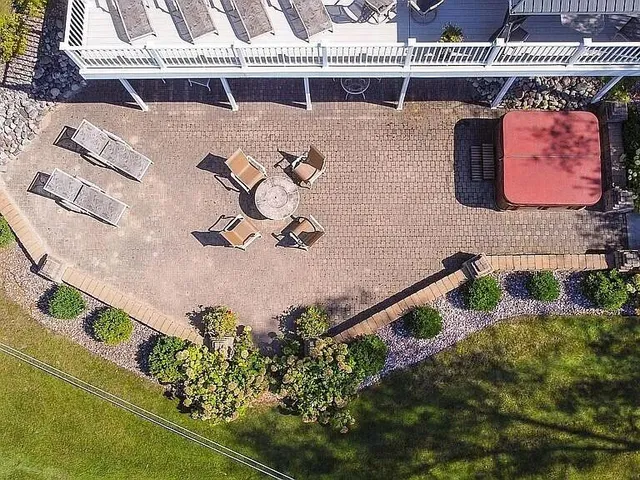 $849,900 | 3518 East Long Lake Road, Harrison, MI 48625