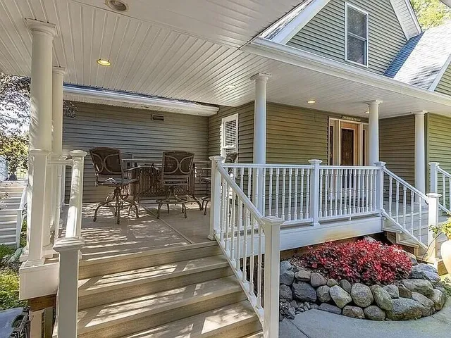 $849,900 | 3518 East Long Lake Road, Harrison, MI 48625