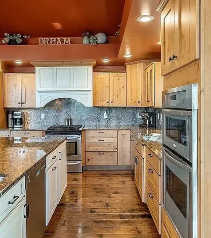 $849,900 | 3518 East Long Lake Road, Harrison, MI 48625