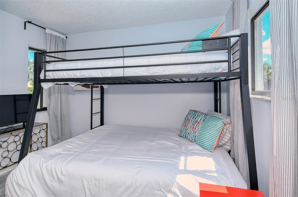450 Beach Road, Unit 5 Sarasota, FL 34242 - Photo 31 of 59 3rd bedroom.