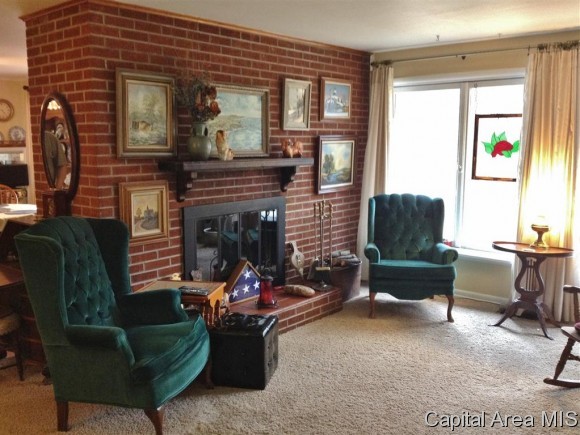 94 Circle Drive Springfield, IL 62703 - Photo 4 of 23