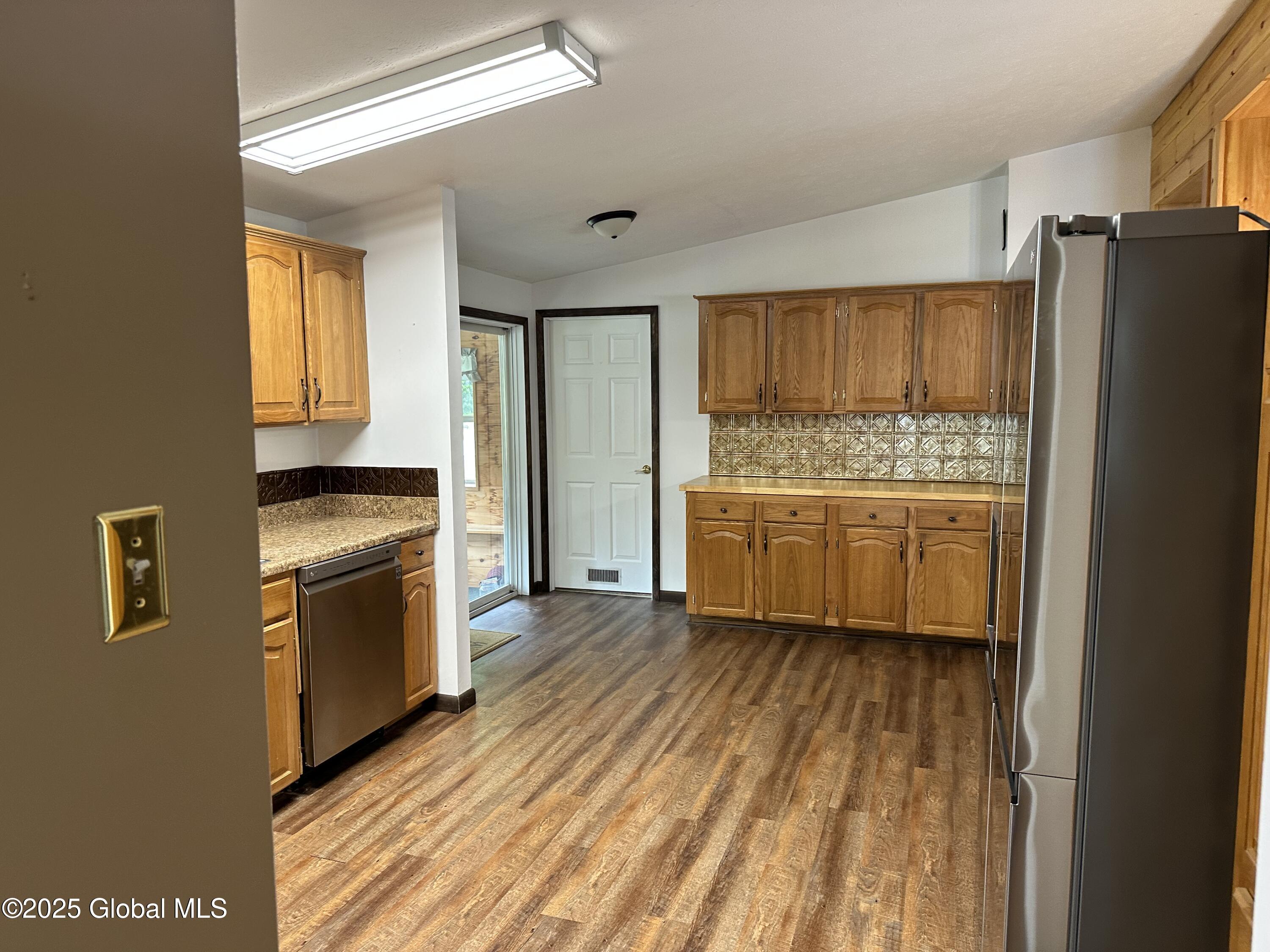 60 Partridge Road Edinburg, NY 12134 - Photo 9 of 69 kitchen4