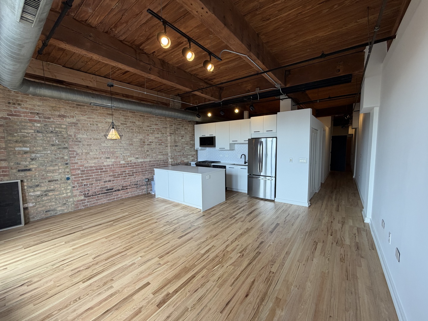 1500 West Monroe Street, Unit 527 Chicago, IL 60607 - Photo 2 of 15