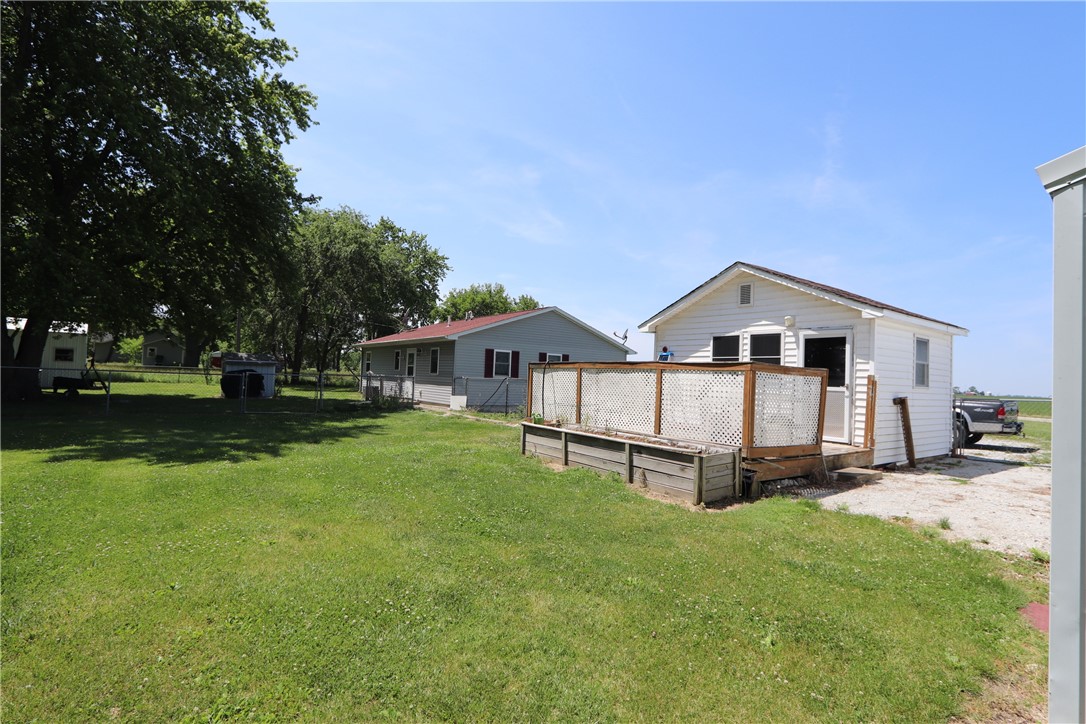2426 Highway 32 Lovington, IL 61937 - Photo 16 of 23