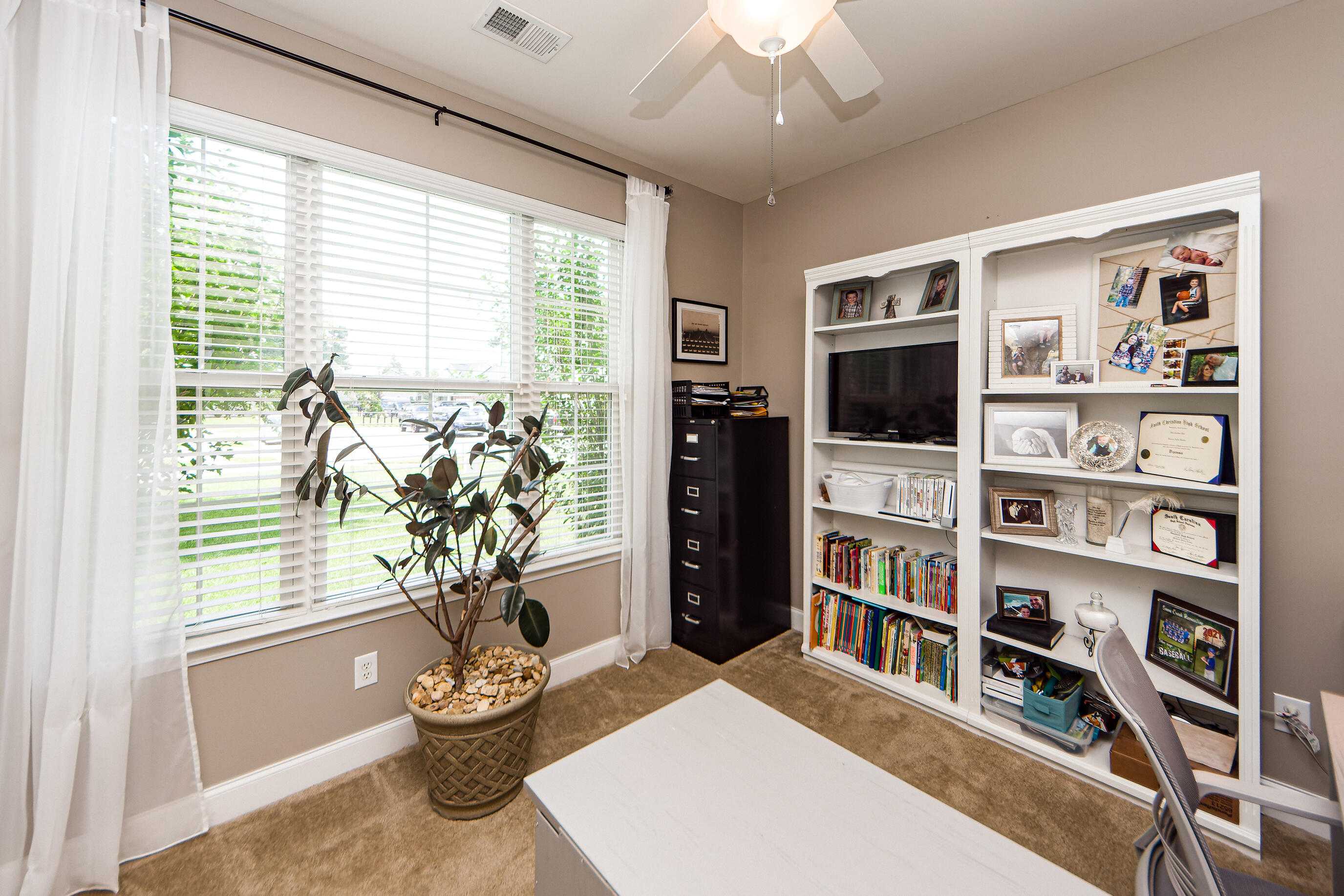 303 Freeland Way Moncks Corner, SC 29461 - Photo 4 of 46 04