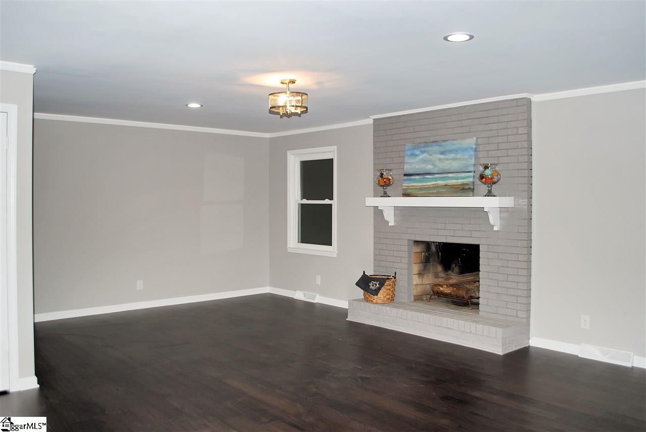 305 Timberlane Road Greer, SC 29651 - Photo 11 of 19 Gallery Image 11