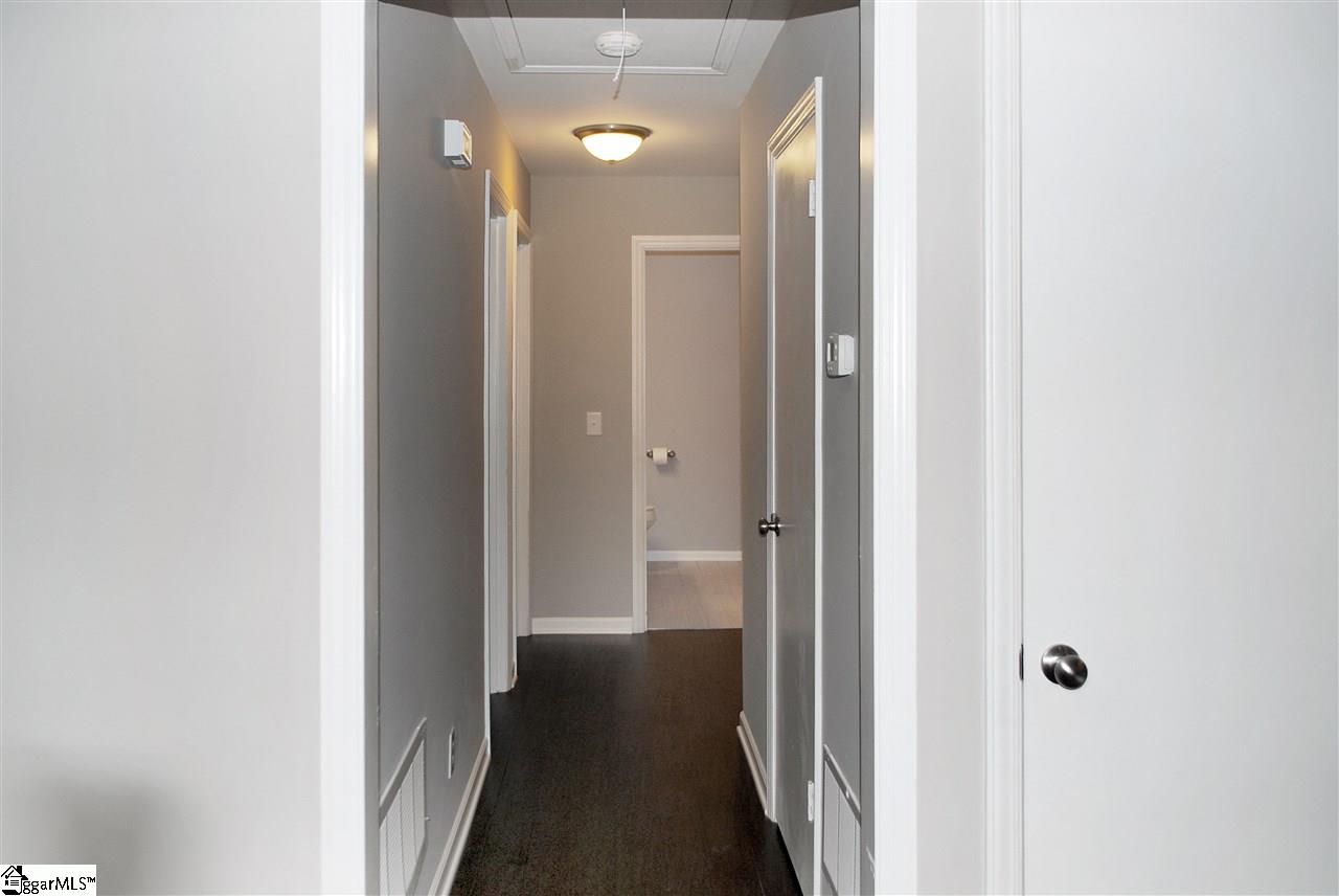 305 Timberlane Road Greer, SC 29651 - Photo 13 of 19 Gallery Image 13