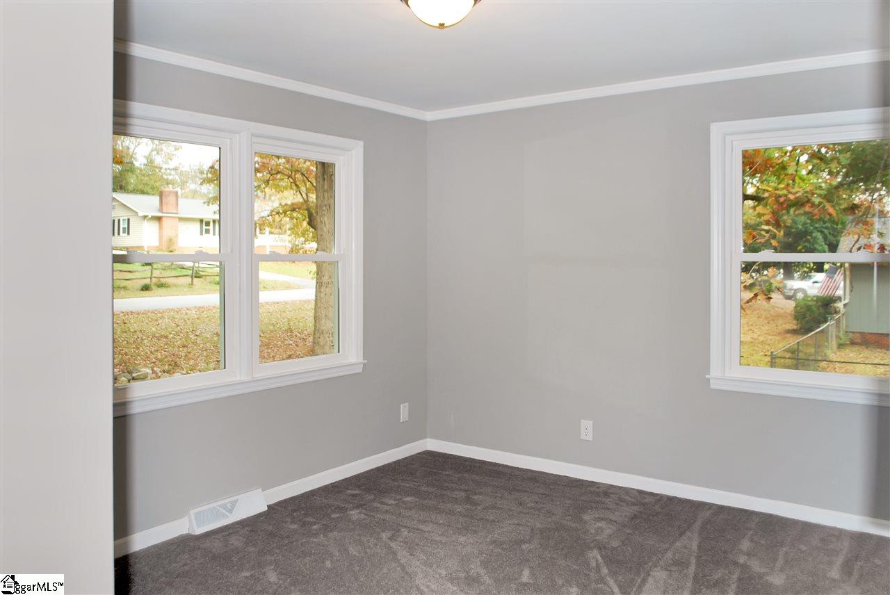 305 Timberlane Road Greer, SC 29651 - Photo 15 of 19 Gallery Image 15