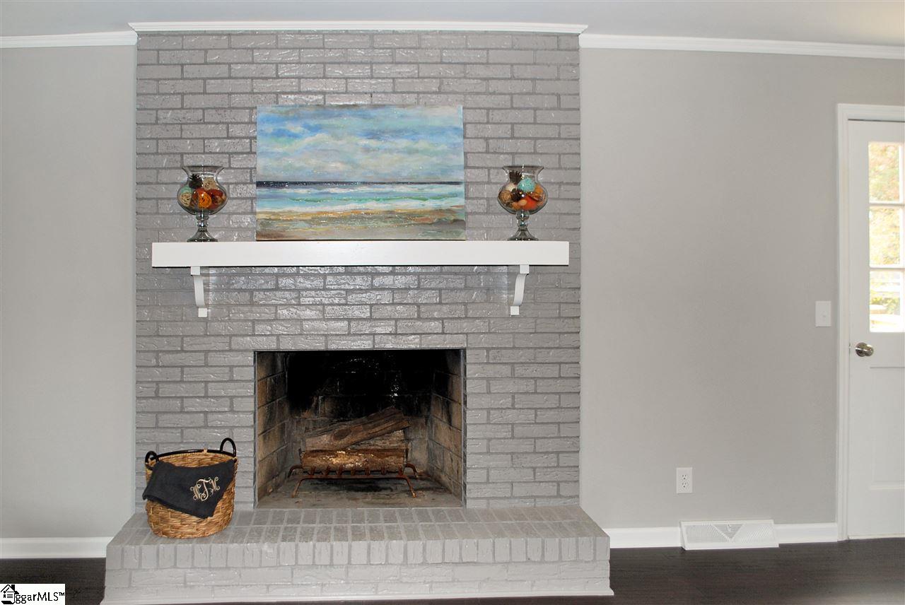 305 Timberlane Road Greer, SC 29651 - Photo 10 of 19 Gallery Image 10