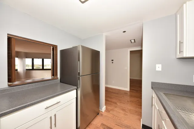 $224,900 | 1633 North Prospect Avenue, Unit 10C, Milwaukee, WI 53202