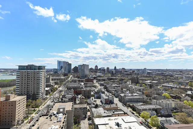 $224,900 | 1633 North Prospect Avenue, Unit 10C, Milwaukee, WI 53202