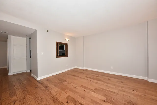 $224,900 | 1633 North Prospect Avenue, Unit 10C, Milwaukee, WI 53202