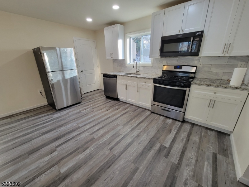 46 Garret Street Paterson, NJ 07501 - Photo 4 of 11